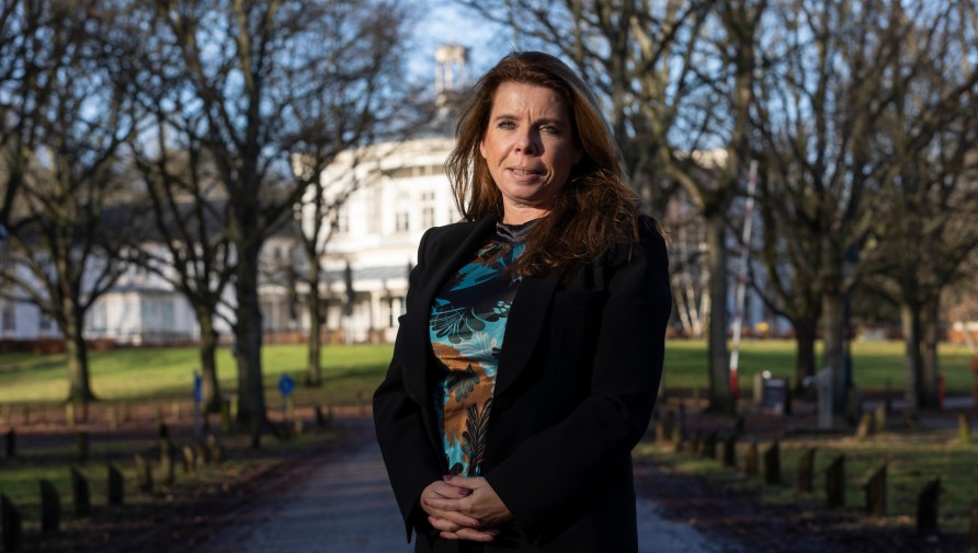 Corinne den Heijer - Stadsdeeldirecteur Loosduinen - Den Haag