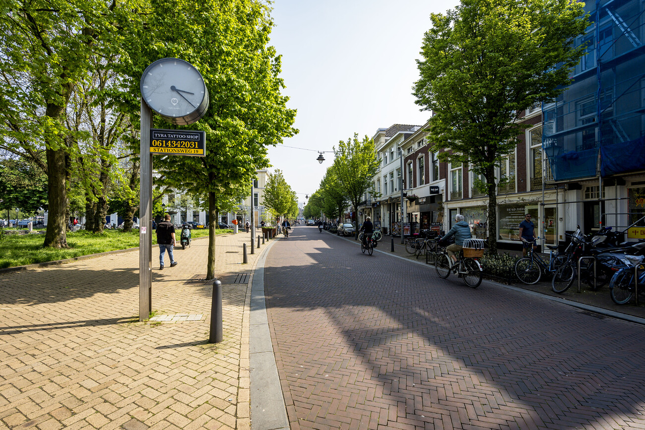 De Stationsweg in de Stationsbuurt