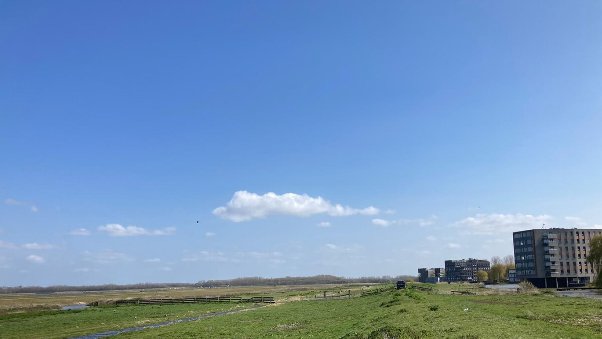 Foto van de Landscheidingsdijk in Leidschenveen.