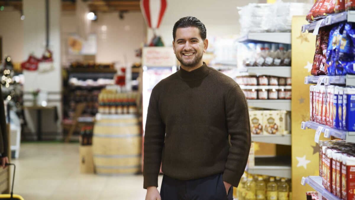 Foto van Ilias Chohabi in de Jumbo in Laak.