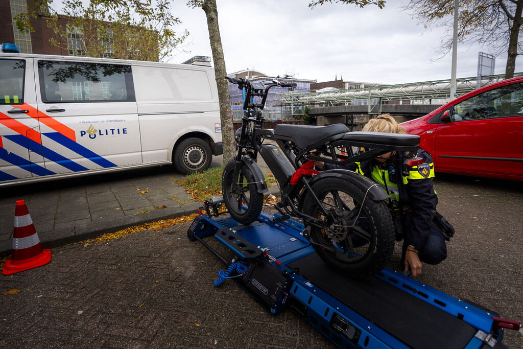 Politie controleert fatbikes op maximale snelheid